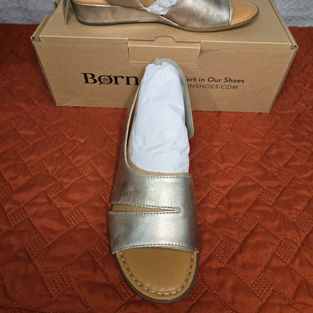 NIB Born Women's Crista Leather Sandal In Light Gold